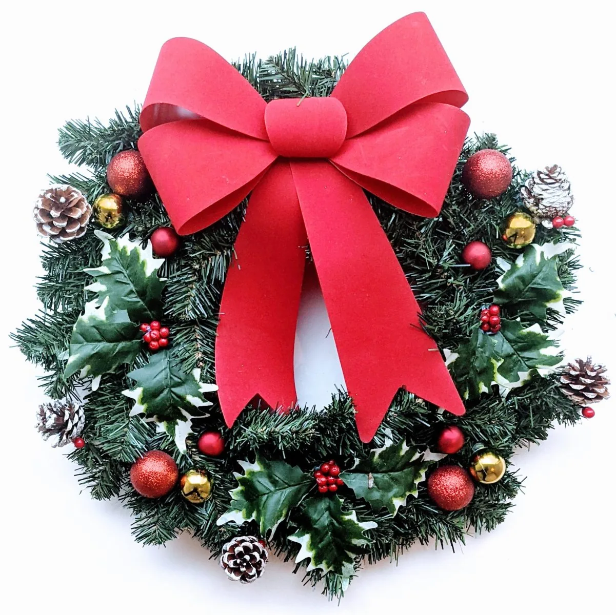 Traditional Christmas Wreath • Baskets 'N' Joy